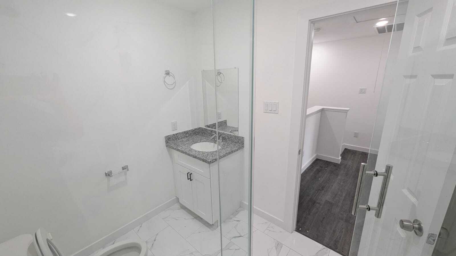 Building Photo - 7904 Shotwell St