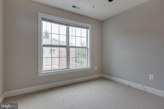 Building Photo - 2247 Brimstone Pl