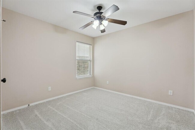 Building Photo - 2809 NW 186th Terrace