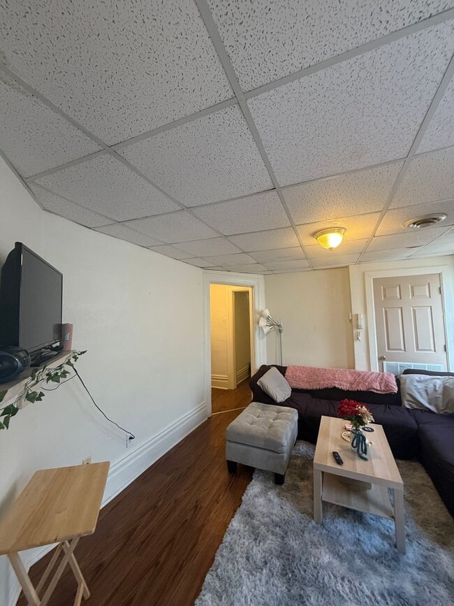 Building Photo - 416 McKee Pl