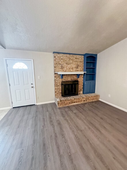 Building Photo - 7603 NW Andrews Ave