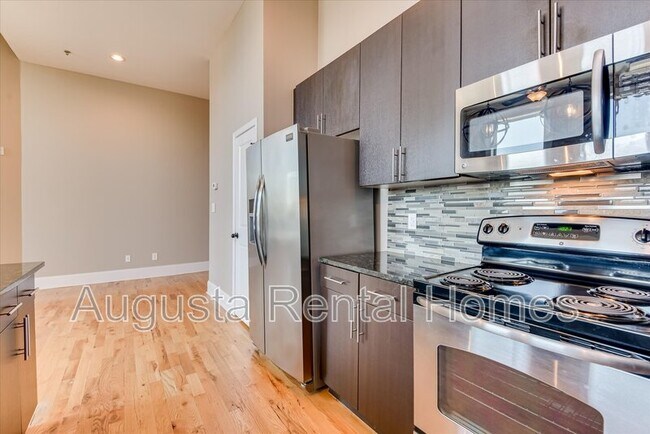 Building Photo - 936 Broad St