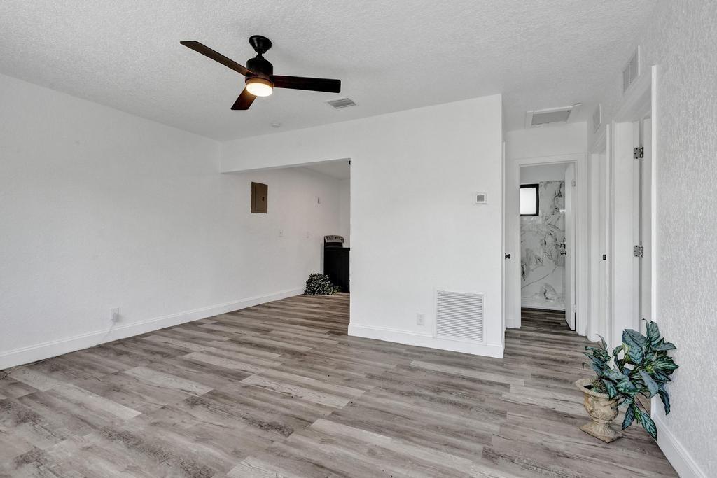 Building Photo - 1810 NW 9th St