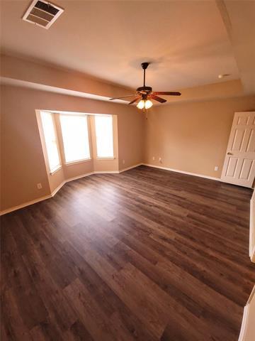 Building Photo - 1105 Essex Dr