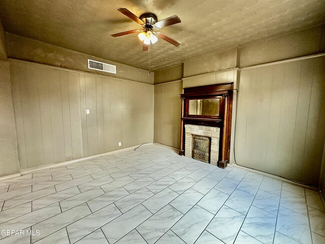 Building Photo - 618 Stewart Ct
