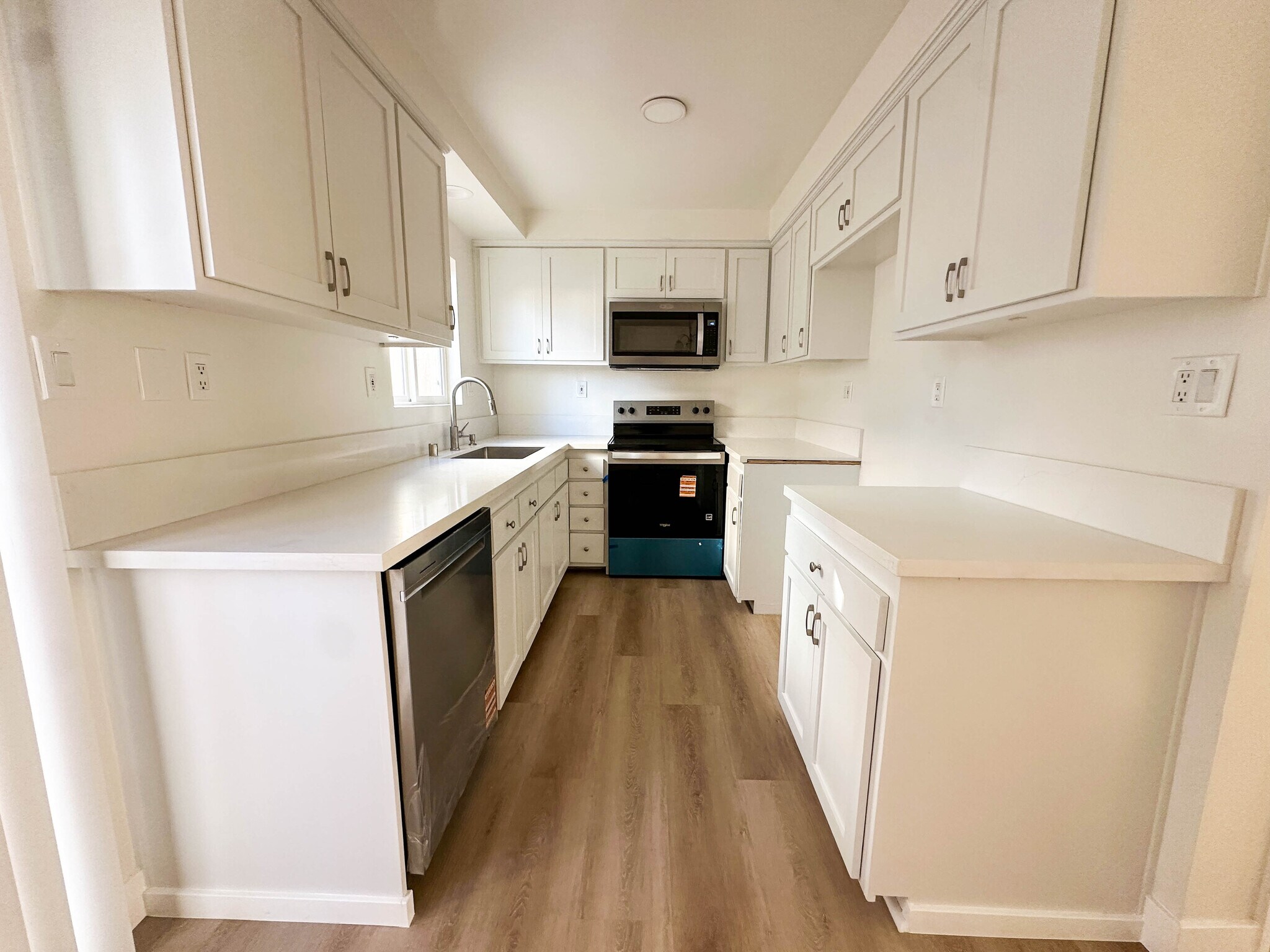 kitchen - 2224 Curtis Ave