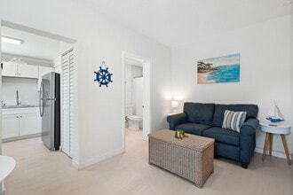 Building Photo - 670 Hernando St