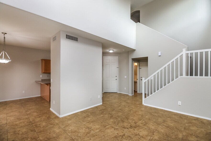 Building Photo - 16806 S Magenta Rd