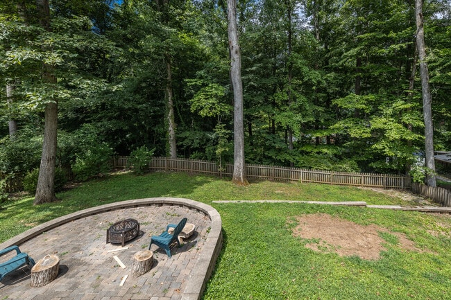 Building Photo - 5516 Oakside Dr