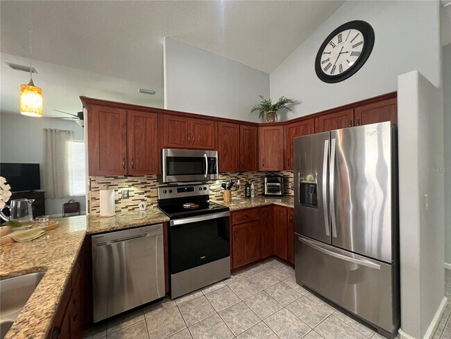 Building Photo - 2515 NW 53rd Ave Rd