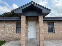 Building Photo - 11 W Mile 17 1/2 Rd