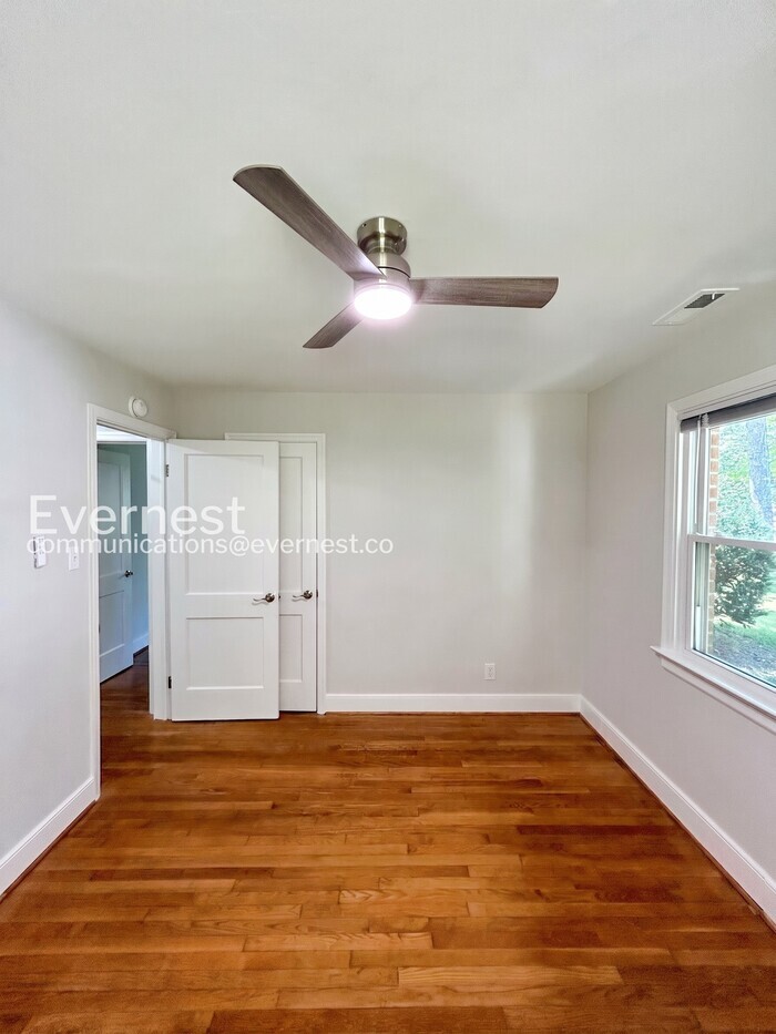 Building Photo - 2909 Westgate Dr