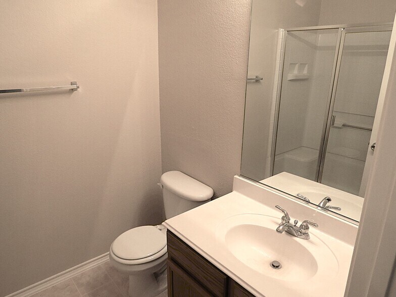 Building Photo - 5415 Prairie Ln