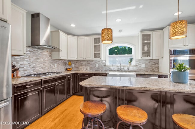 Building Photo - 519 Ryeside Ave