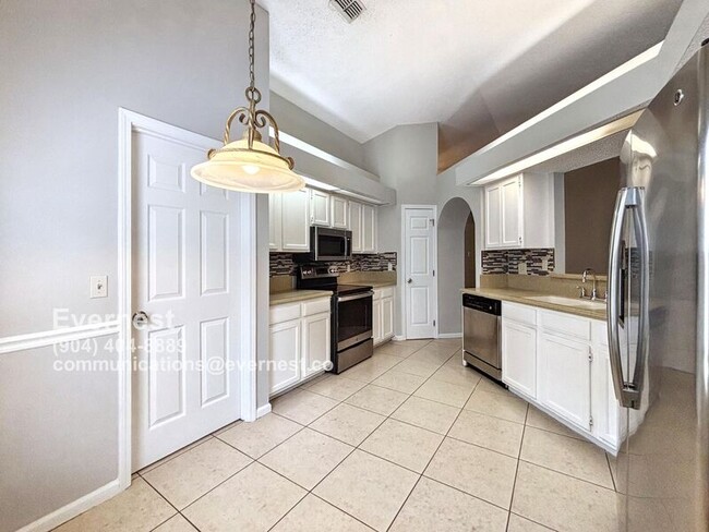 Building Photo - 1785 Chandelier Cir E
