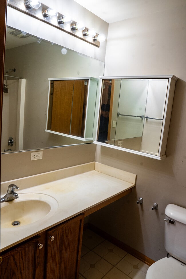 Building Photo - 371 McGrath Dr