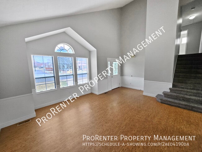 Building Photo - 1401 Ash Dr