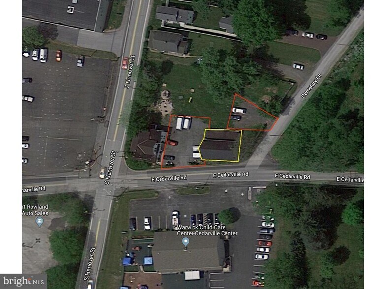 Building Photo - 1084 S Hanover St