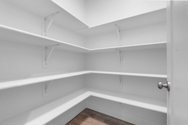 Building Photo - Bingham Court Towns- 1462