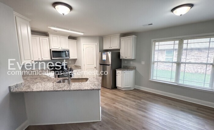 Building Photo - 24728 Silent Spring Dr