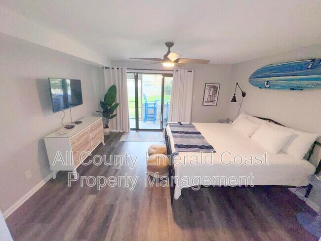 Building Photo - 3755 Scenic Hwy 98