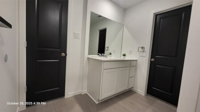 Building Photo - 17921 Valle Cupa Ln