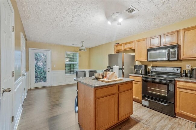 Building Photo - 2870 Vining Ridge Terrace