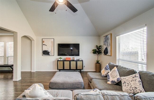 Building Photo - 3306 Inverness Path Lane