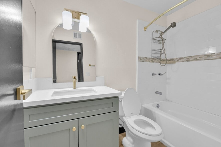 Building Photo - 3925 Verdugo Ln
