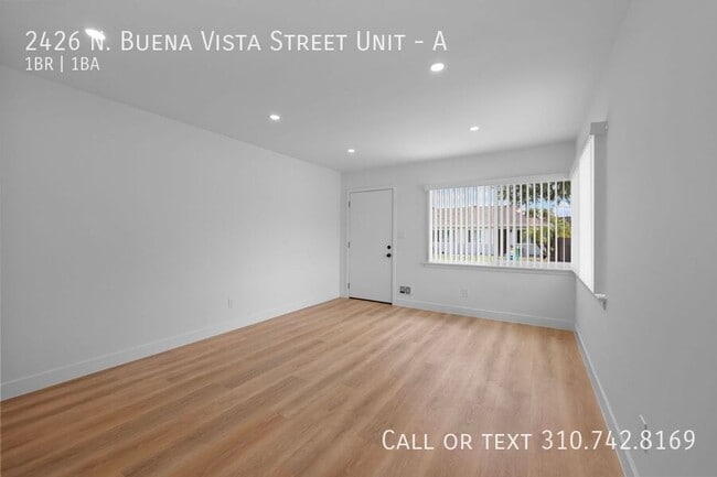 Building Photo - 2426 N Buena Vista St