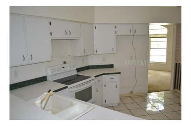 Building Photo - 2216 Kenwick Dr