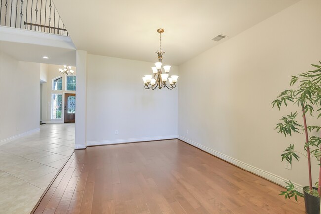 Building Photo - 27906 Colonial Point Dr