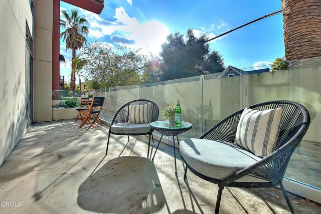 Building Photo - 133 S Los Robles Ave