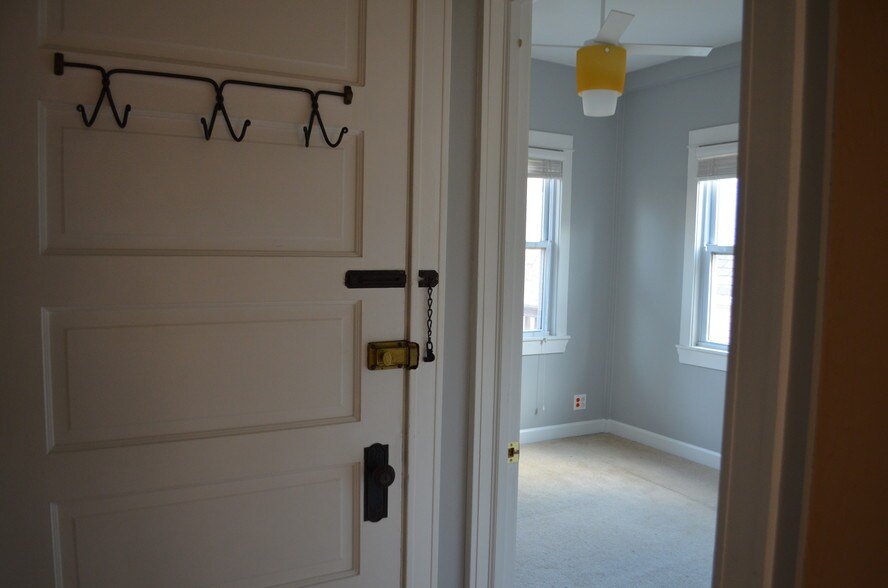 Bedroom2 - 3643 N Hoyne Ave