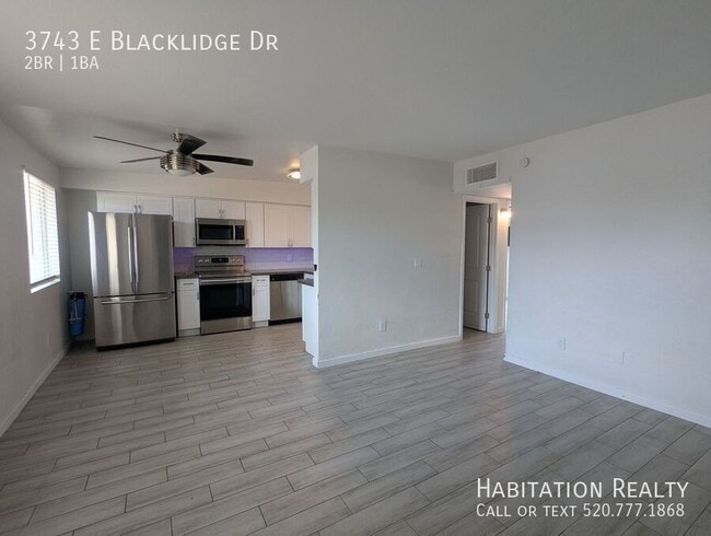 Building Photo - 3743 E Blacklidge Dr