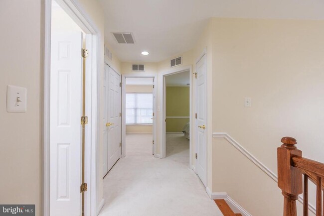 Building Photo - 4592 Barringer Pl