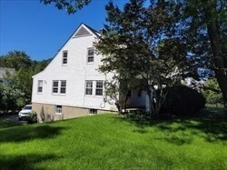 Building Photo - 63 Pond St