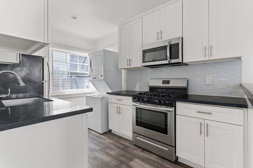Primary Photo - 241 Bonito Ave