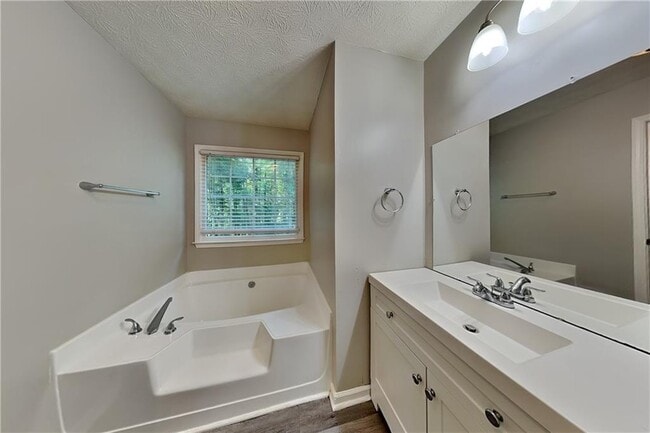 Building Photo - 312 Sterling Trail