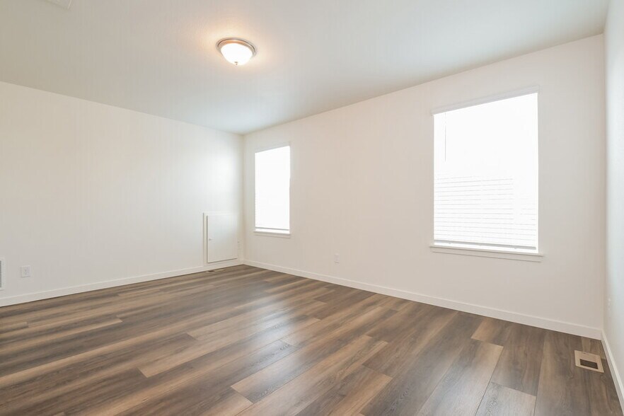 Building Photo - 4734 N Tower Ct