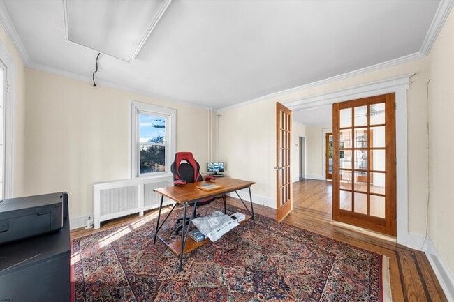 Building Photo - 616 W Ocean Heights Ave