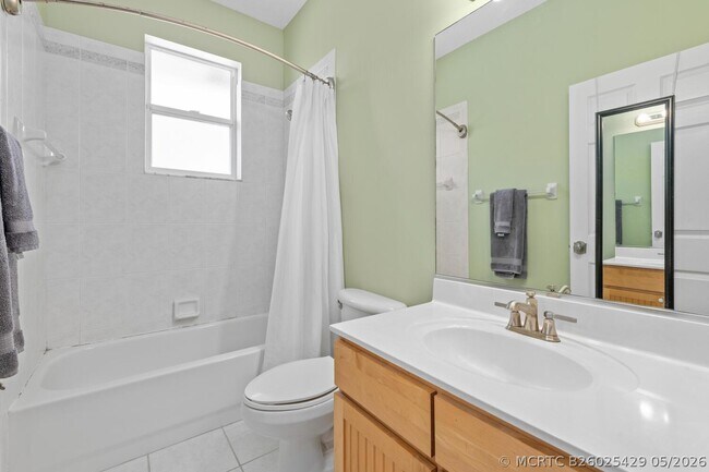 Building Photo - 13853 Norwick St