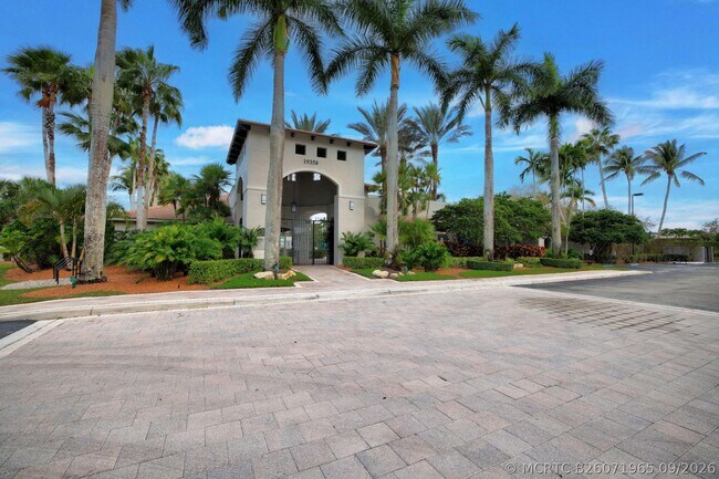 Building Photo - 19548 Estuary Dr
