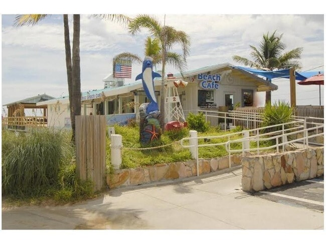 Building Photo - 4445 El Mar Dr