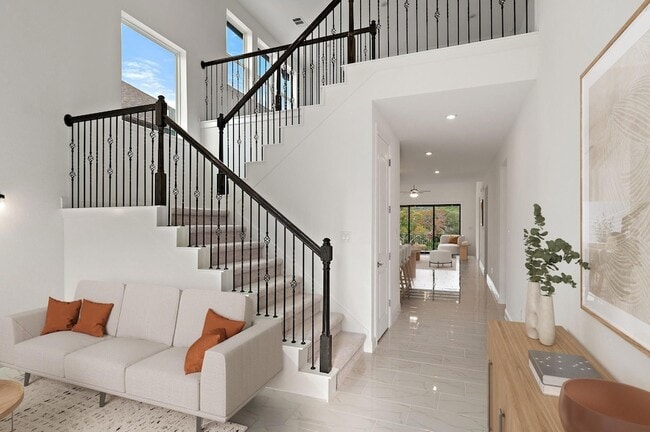 Building Photo - 1045 Villa Rialto View