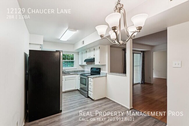 Building Photo - 12129 Chaucer Ln