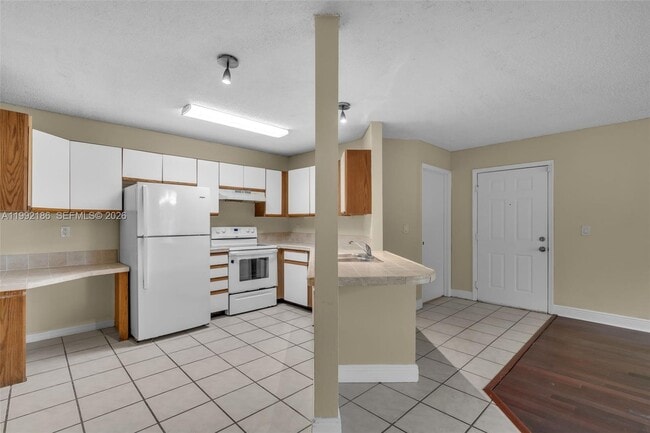 Building Photo - 4035 W McNab Rd