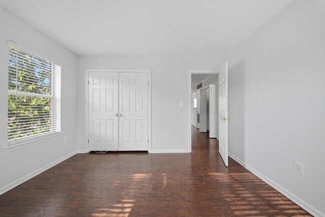 Building Photo - 205 Westover Ave