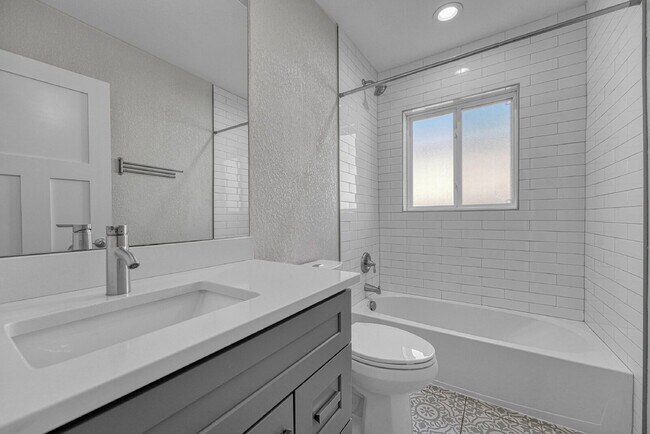 Building Photo - $3,695.00, $300 OFF First Months' Rent - 4 Bedroom, 3 Bath, Single Family Home in Denver with Fin...