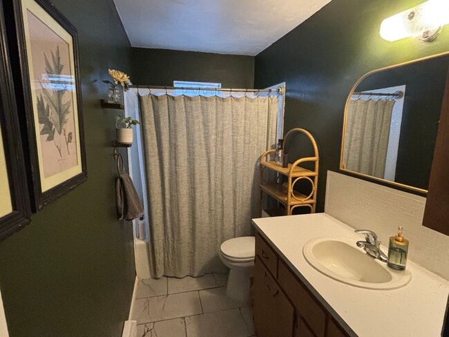 Building Photo - 805 Clinkscales Rd